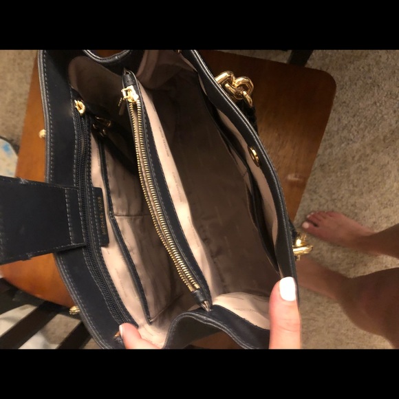 Michael Kors Navy blue & gold purse & wallet. - Picture 4 of 5